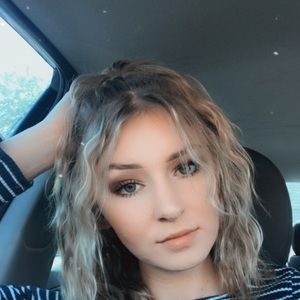 Meet your Posher, Lindsey